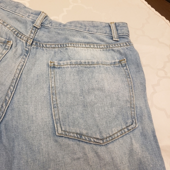 Forever 21 Distressed Mom Jean - Picture 6 of 9